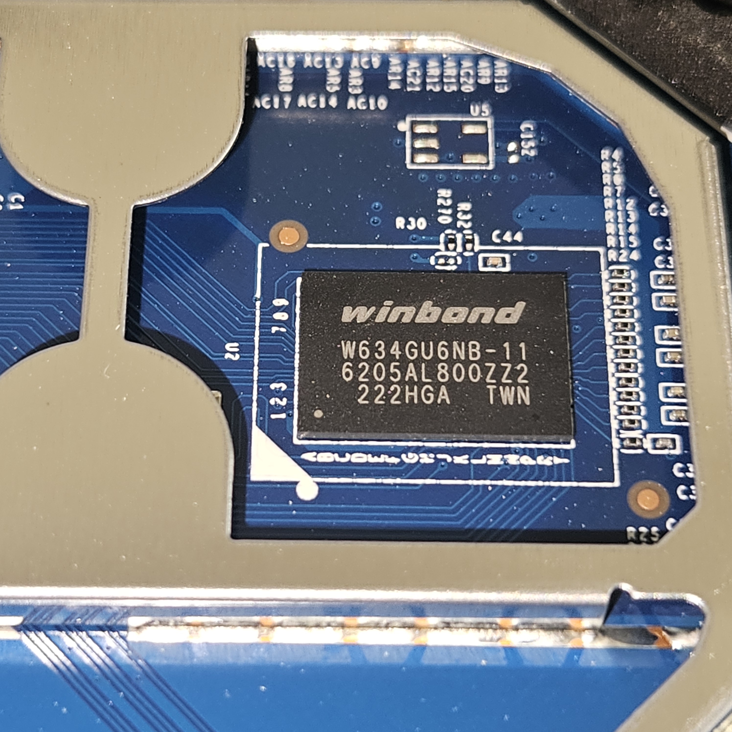 RAX10_DRAM_W634GU6NB