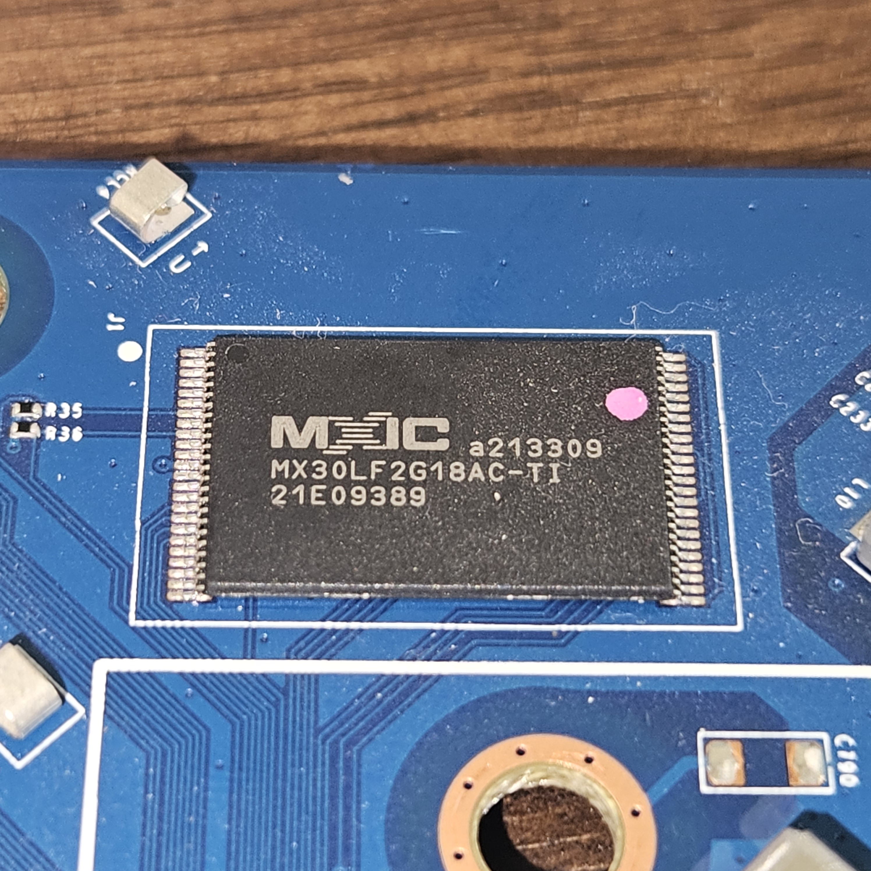 RAX10_NAND_FLASH_MX30LF2G18AC